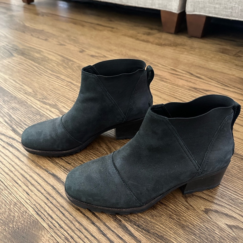 Sorel women’s Chelsea black boot